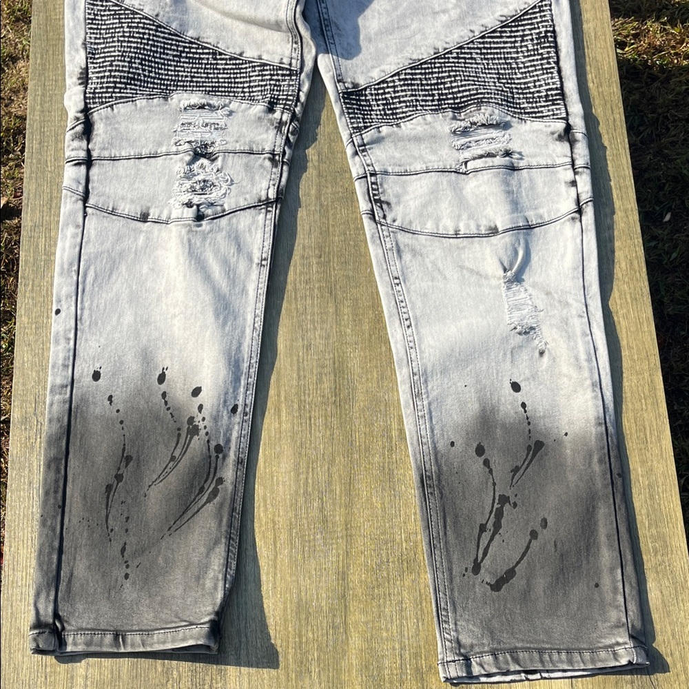 KDNK Men’s Skinny Tapered Jeans
